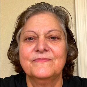 Meet your Posher, Debbie